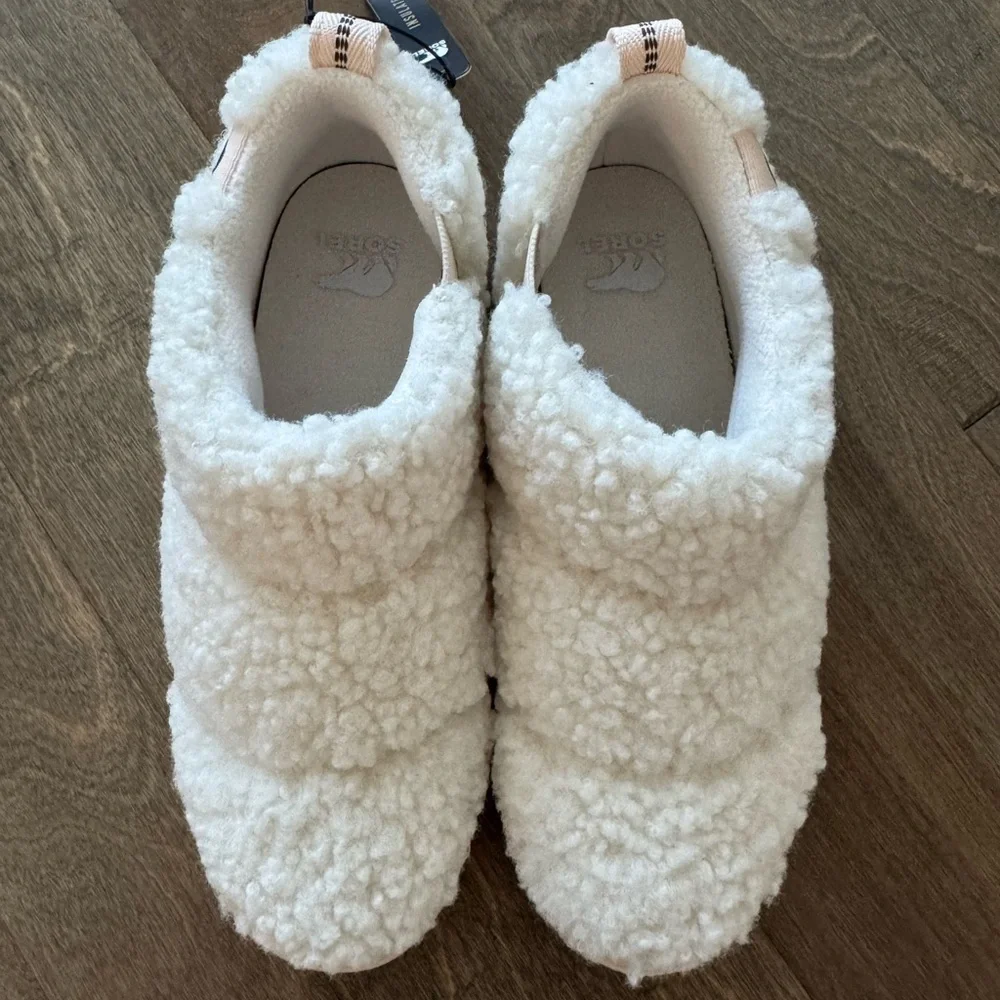 Sorel Out N About IV Mini Puffy Bootie Natural Cream Wedge Shoes Size 7.5 New